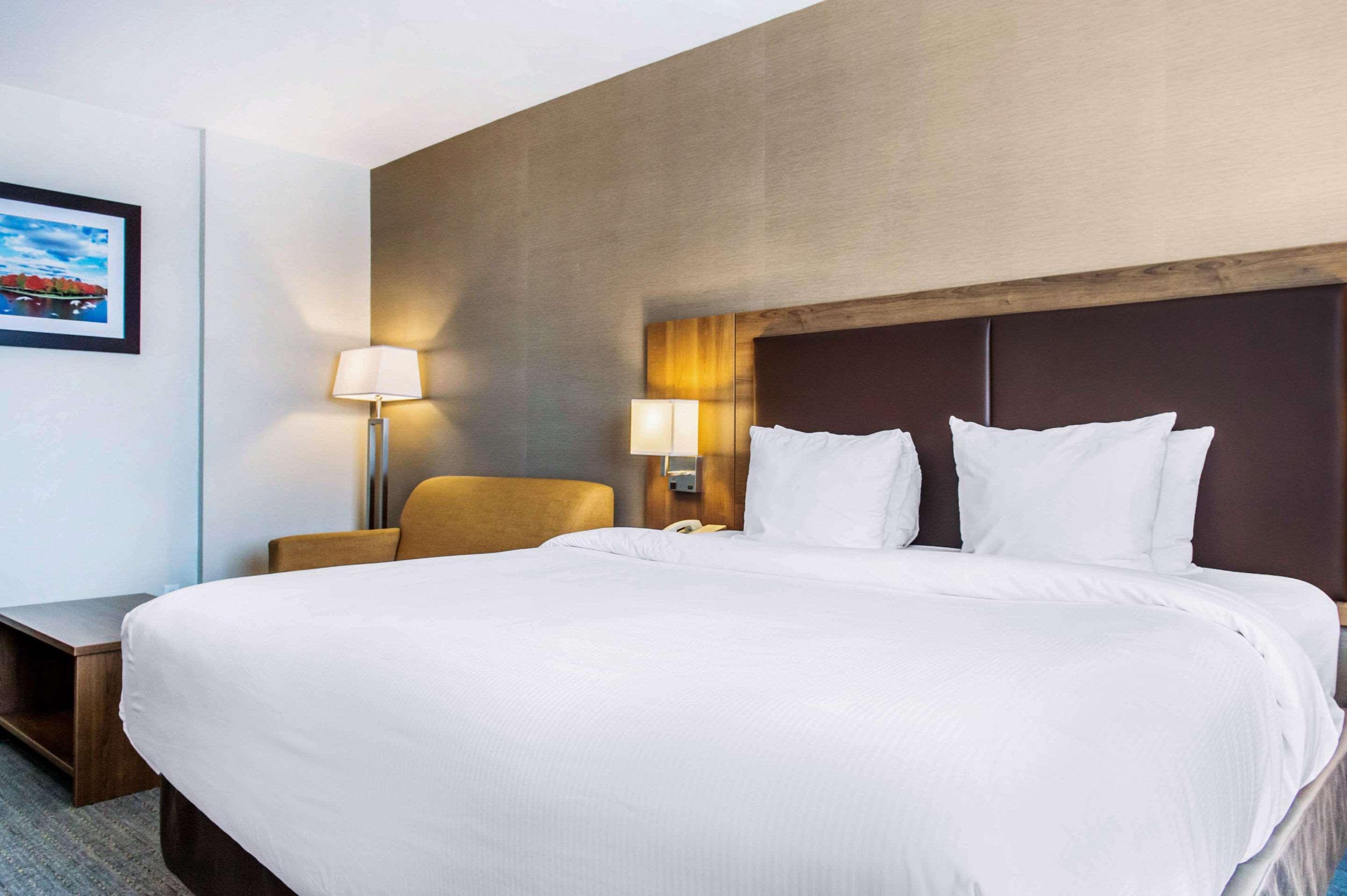 Quality Hotel Dorval Esterno foto