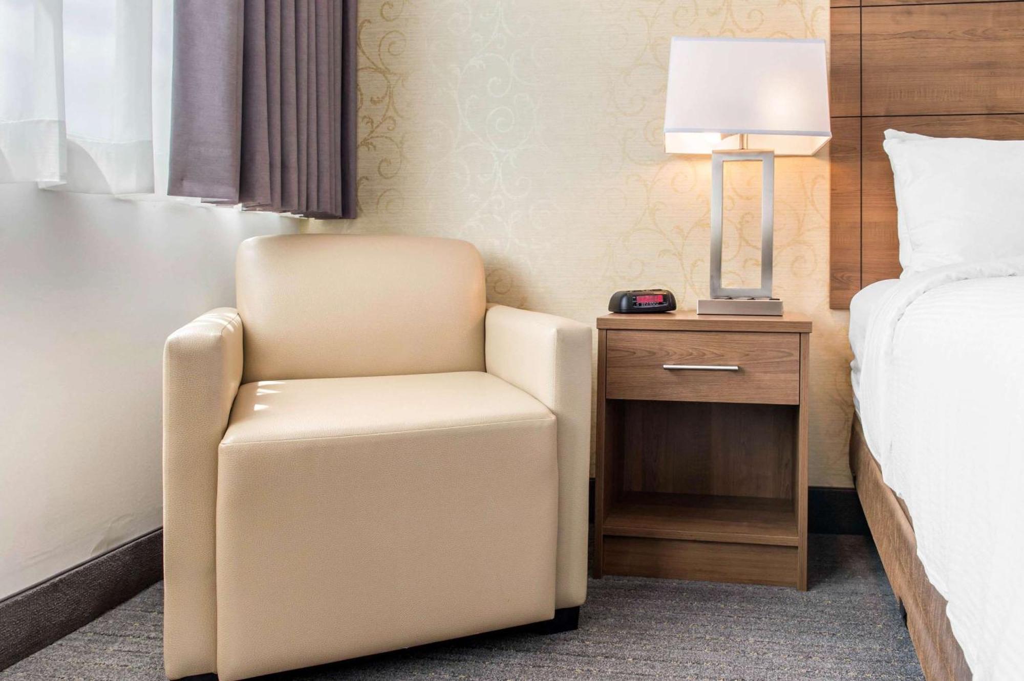 Quality Hotel Dorval Esterno foto